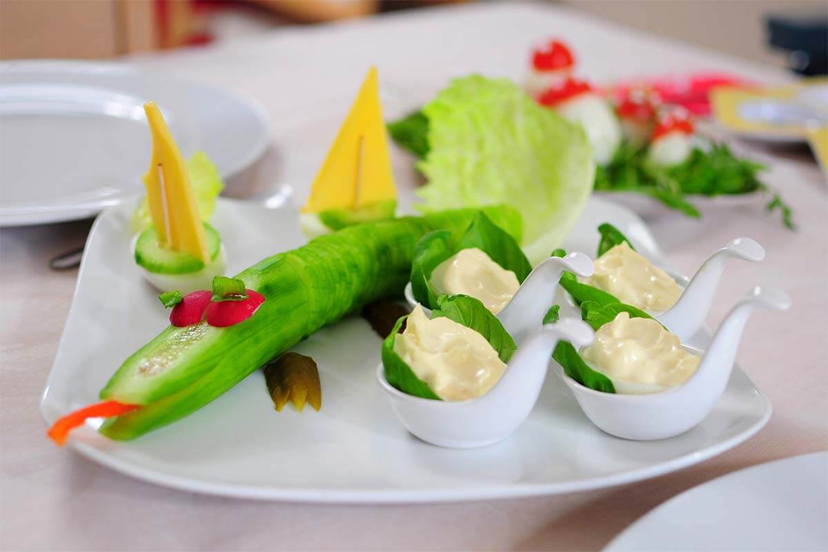 Health risks involved in skipping breakfast Health risks involved in skipping breakfast
