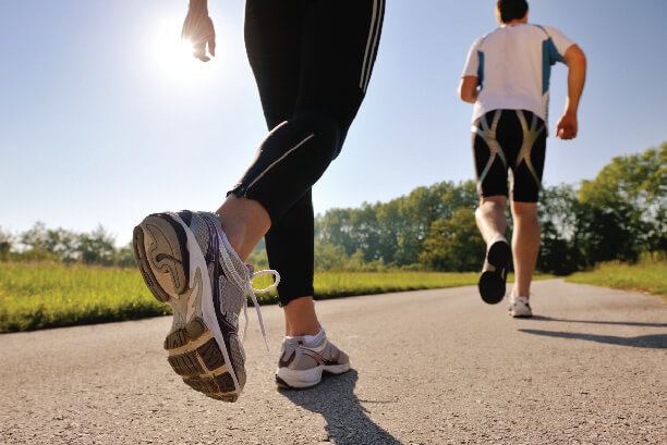 10 Incredible Benefits of Jogging to Stay Fit & Healthy